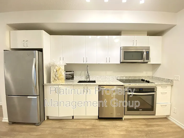 450 8th Ave SE #205 — Photo 10