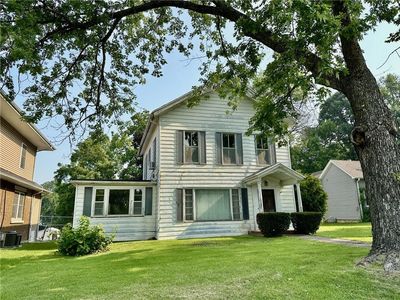 421 W 12th St, Trenton, MO, 64683