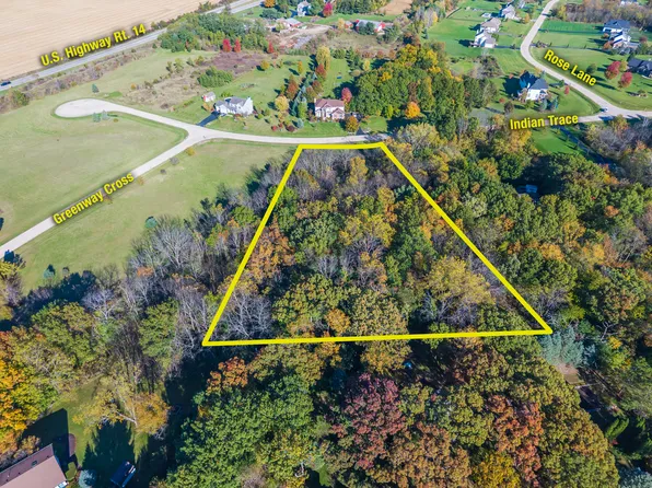 705 Indian Trce, Woodstock, IL 60098