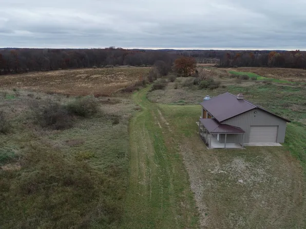 17425 Dexter Trl, Gregory, MI 48137