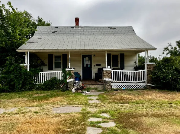 211 S Madison St, Plainville, KS 67663