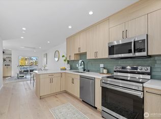 6032 42nd Ave SW UNIT A, Seattle, WA 98136