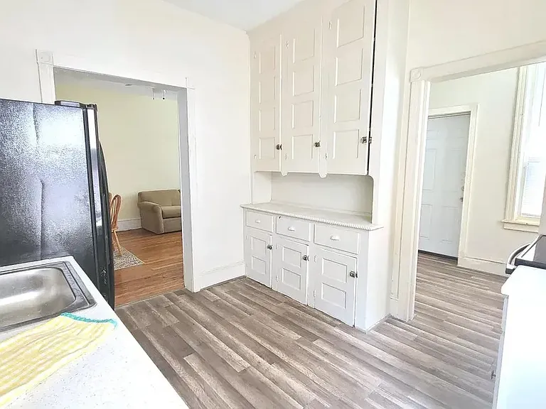 5113 N Broad St — Photo 9