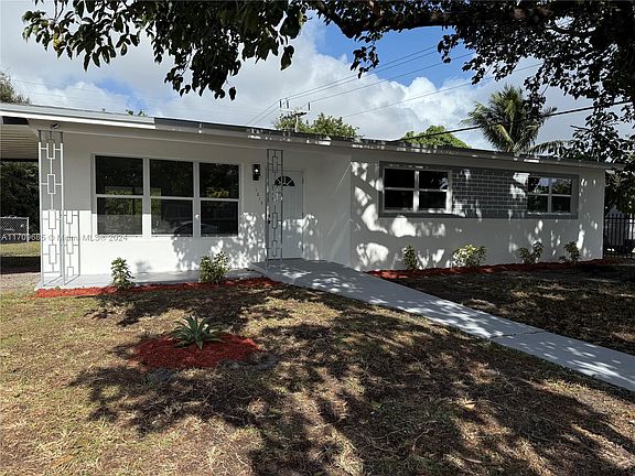 2nd image of 1215 NW 189th Ter