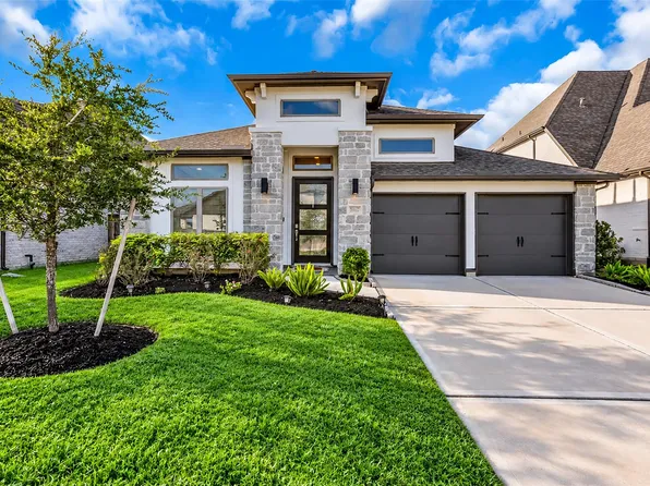 30047 Gold Finch Pl, Fulshear, TX 77441
