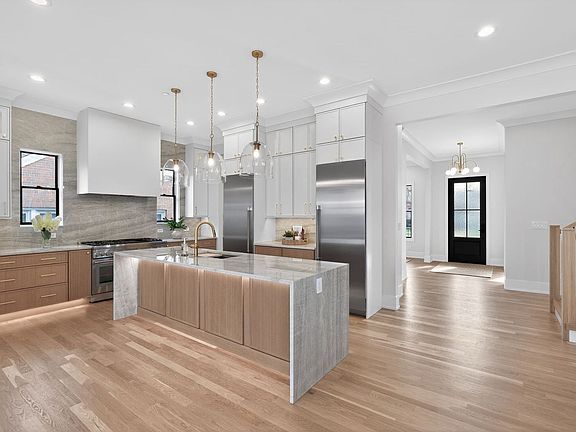 3rd image of 1414 S Prospect Ave
