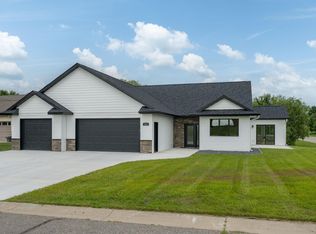 304 Tustin Cir N, Elysian, MN 56028