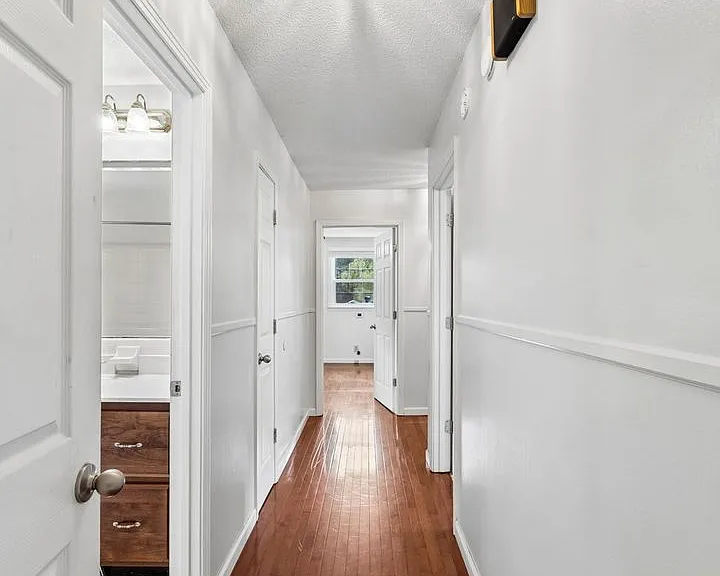 1810 Theresa Dr — Photo 20