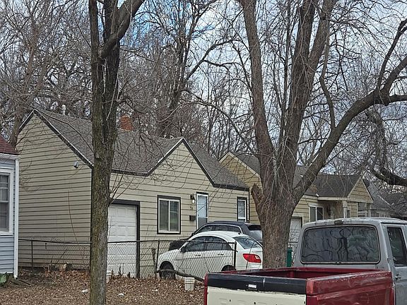 3rd image of 714 N Ash St