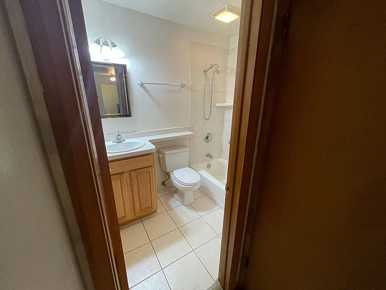 935-937 N 37th St. (14 unit) — Photo 9