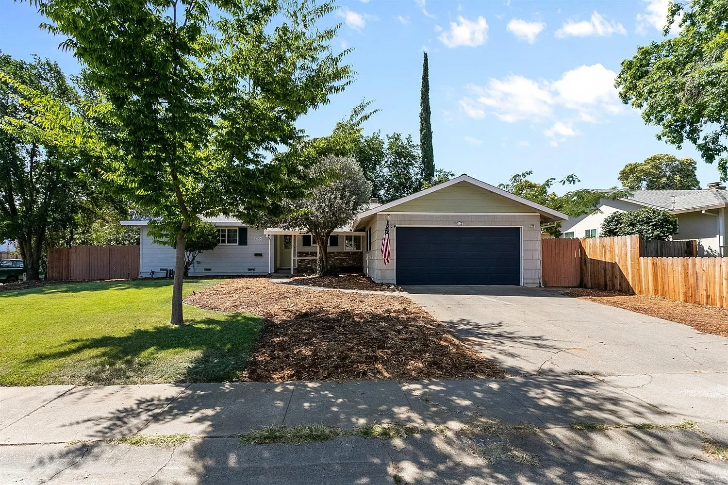 10554 Saltana Way photo 1