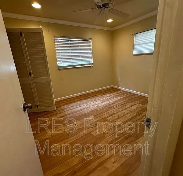 2719 Merrie Oaks Rd — Photo 14
