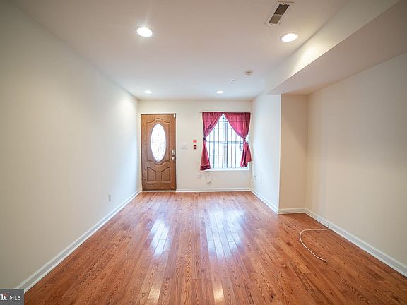 2nd image of 1915 N Gratz St