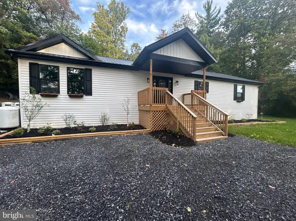 812 Lincoln Way W, Mc Connellsburg, PA 17233