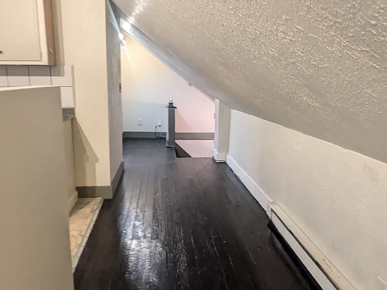 10710 Florian Ave — Photo 12