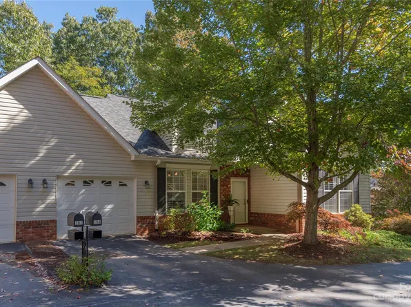 104 Nodding Ln, Asheville, NC 28803
