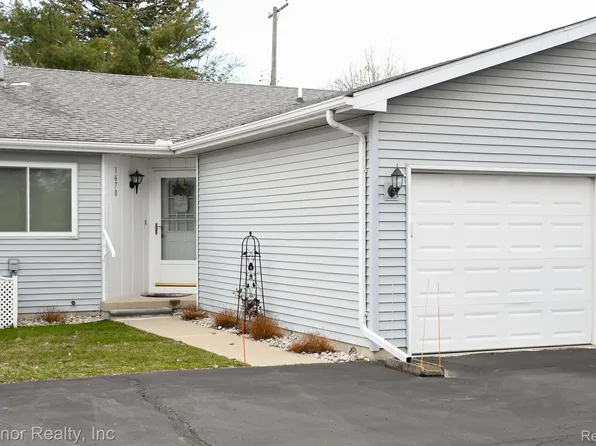 1670 New York Ave, Marysville, MI 48040