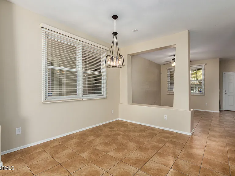 2343 E Sunland Ave — Photo 5