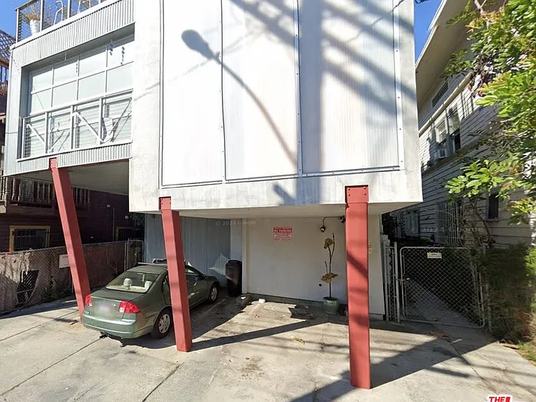 24 Westminster Ave #2 — Photo 22