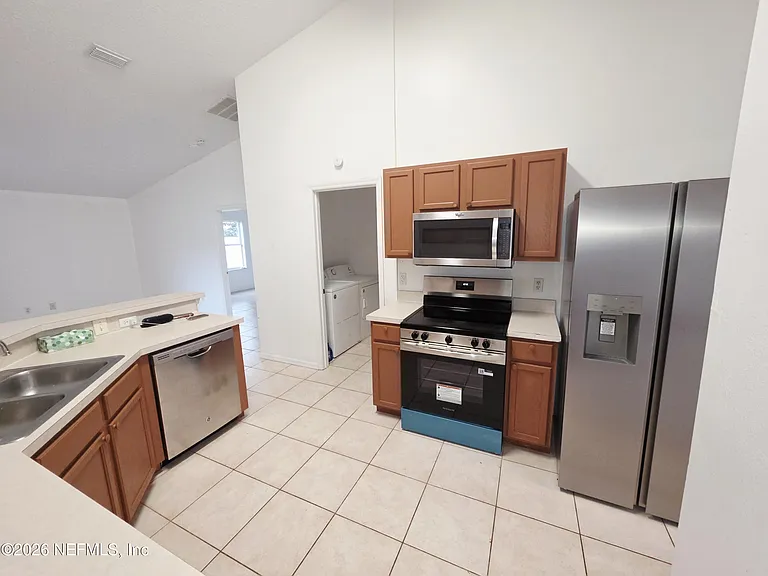 38 Pebble Wood Ln — Photo 17