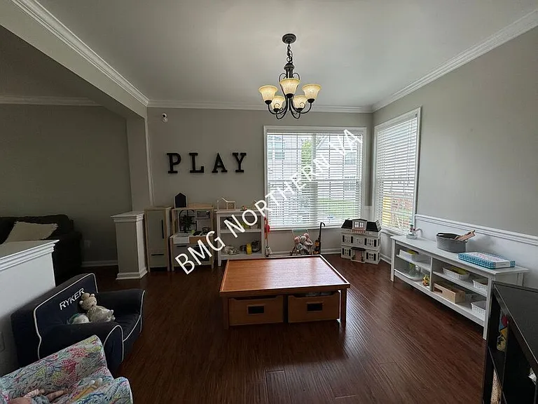 8930 Kingbird Ct — Photo 8