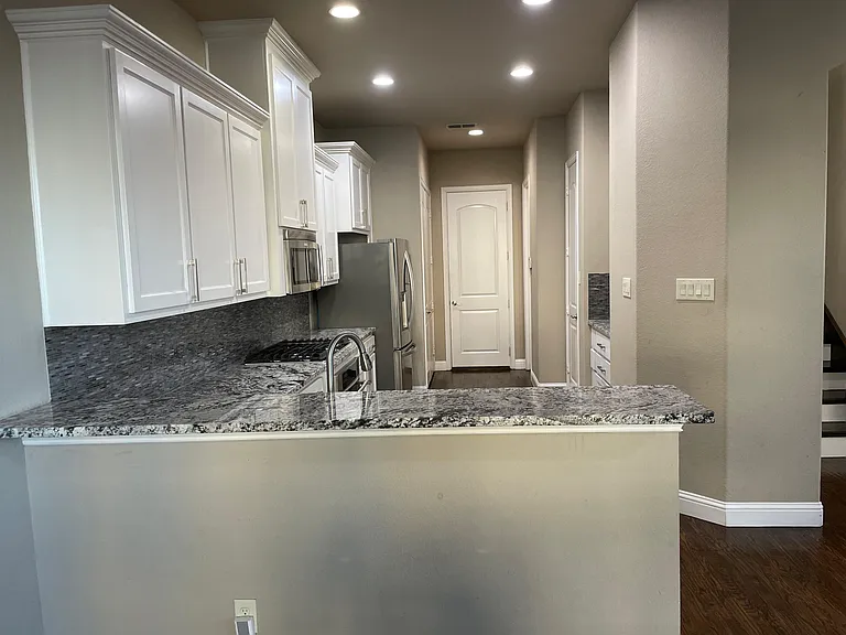 10557 Chaucer Hill Ln — Photo 5