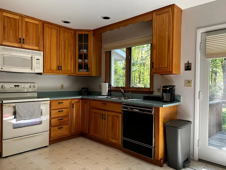 356 Shady Ln — Photo 12
