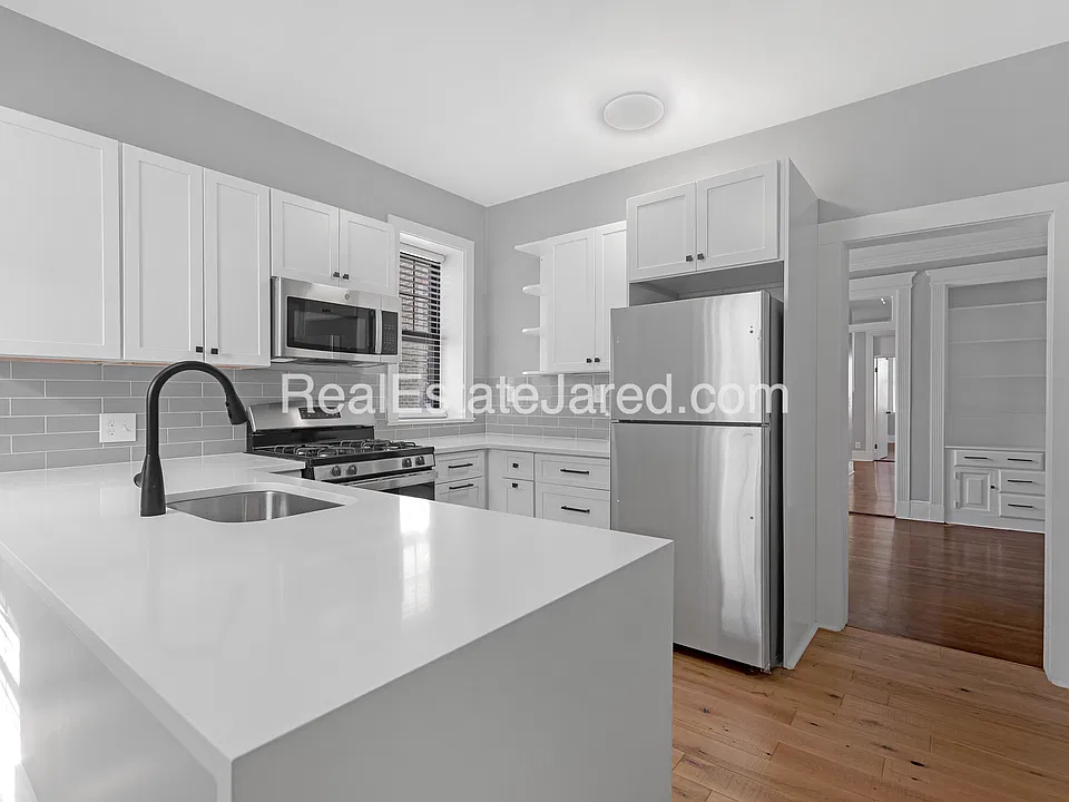 28 Glenville Ave #2
