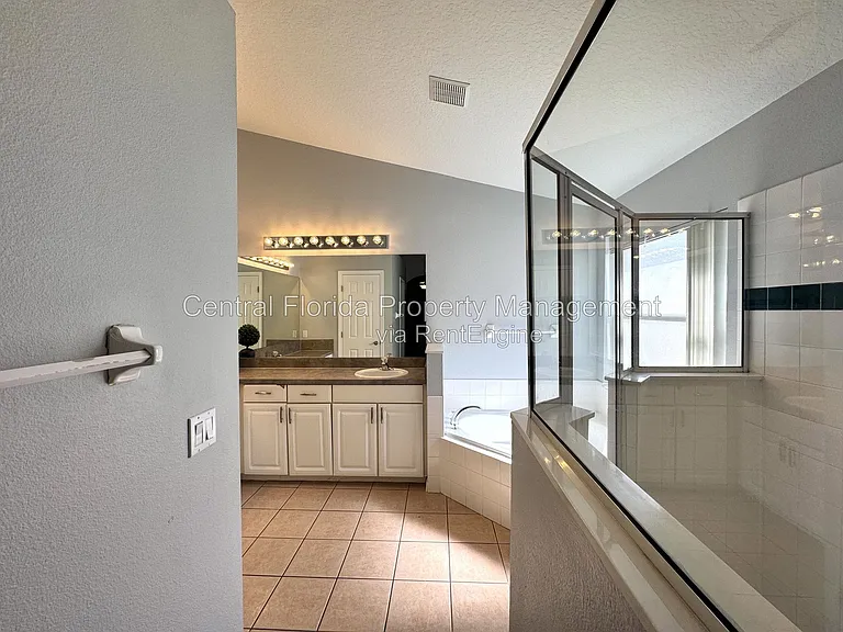 4775 Cumbrian Lakes Dr — Photo 18