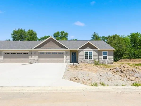 1403 E Boulder Run, Columbia City, IN 46725