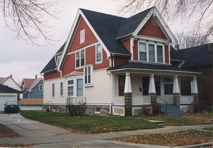 3359 N Bartlett Ave — Photo 1