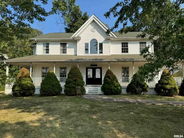 102 W North St, Ina, IL 62846