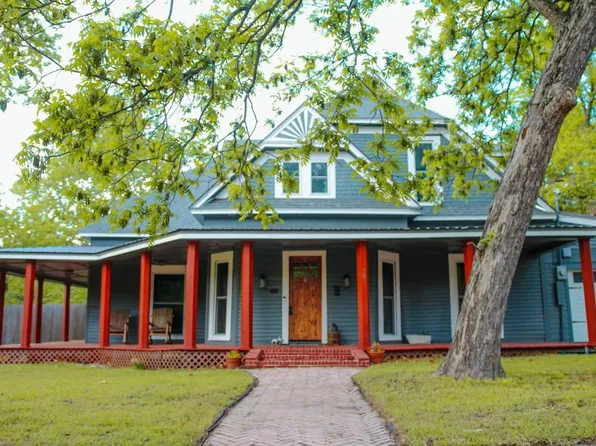 301 E Santa Fe St, Farmersville, TX 75442