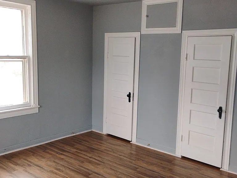 327 W Ella Ave — Photo 11