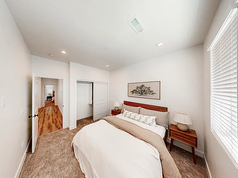 Dendry Bedroom