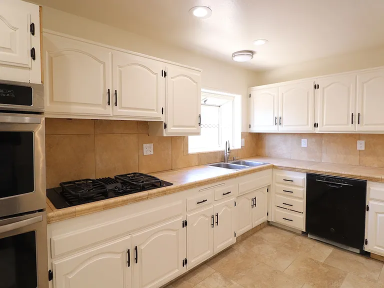707 N College Dr — Photo 7