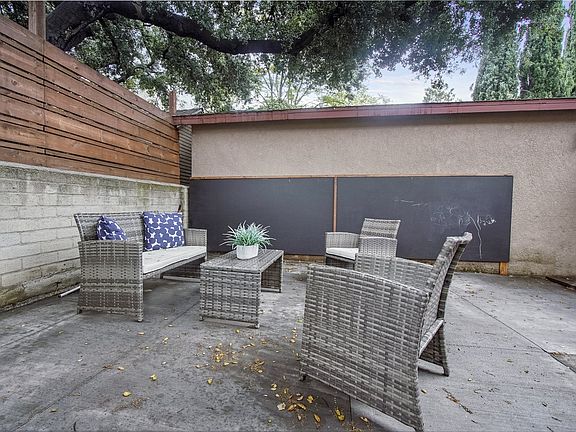 4th image of 9650 Tujunga Canyon Blvd