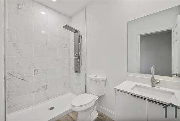 751 Clancy St E — Photo 7