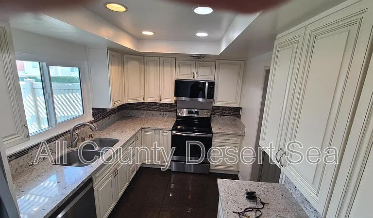 6691 Moselle Cir — Photo 2