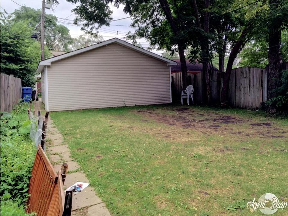 2nd image of 2711 14th Ave S
