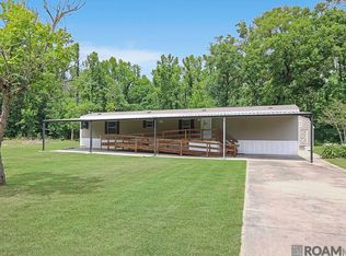 44222 Trabeaux St, Sorrento, LA 70778