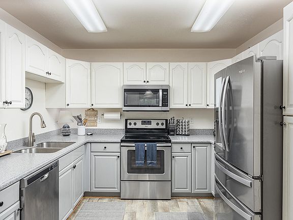 3rd image of 1780 Christine Dr