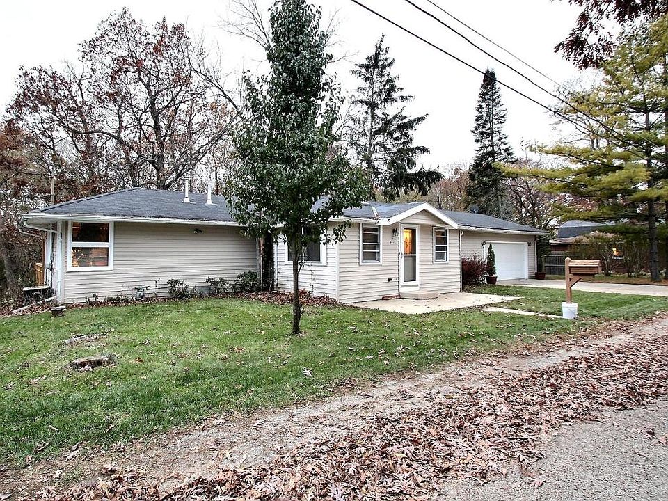 2nd image of N22W28823 Oak Ln