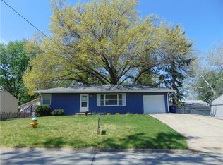 7714 SW 10th St, Des Moines, IA 50315