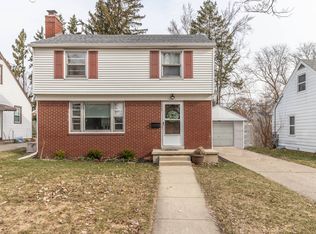 1708 Gordon Ave, Lansing, MI 48910