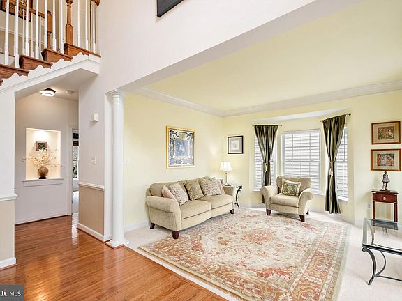 3rd image of 505 Glenbrook Dr