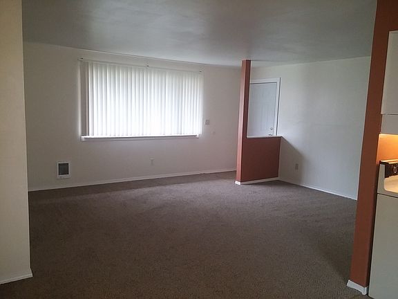 3rd image of 1115 Pacific Ave N