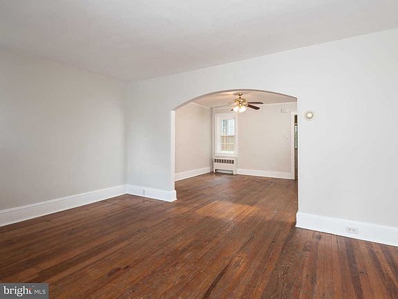 2nd image of 222 Buchanan St