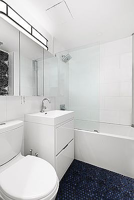5th image of 417 E 83rd St APT 6D
