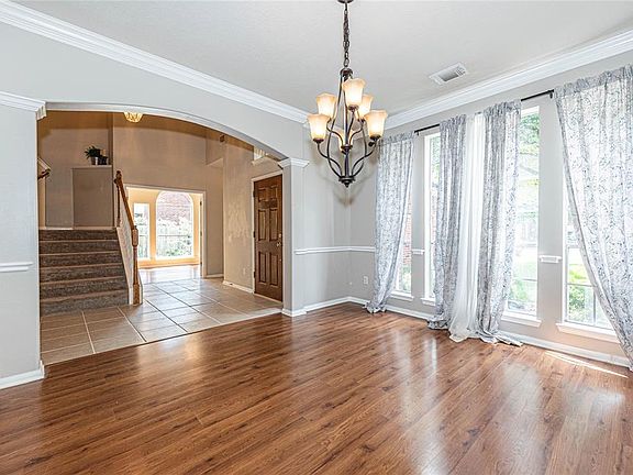 5th image of 18239 Flint Hill Dr